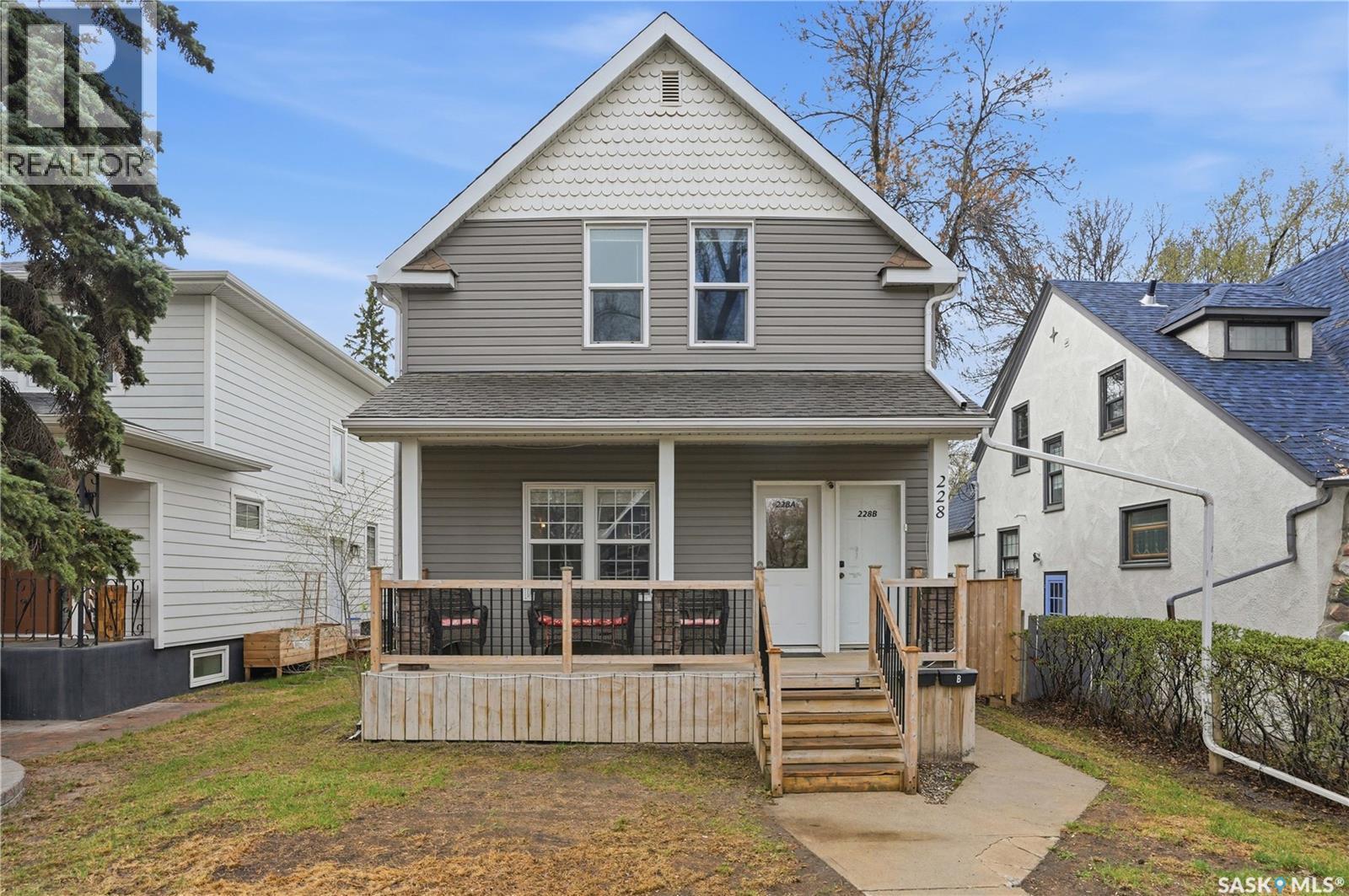 228 8Th Street E, Saskatoon, SK - Outdoor With Deck Patio Veranda