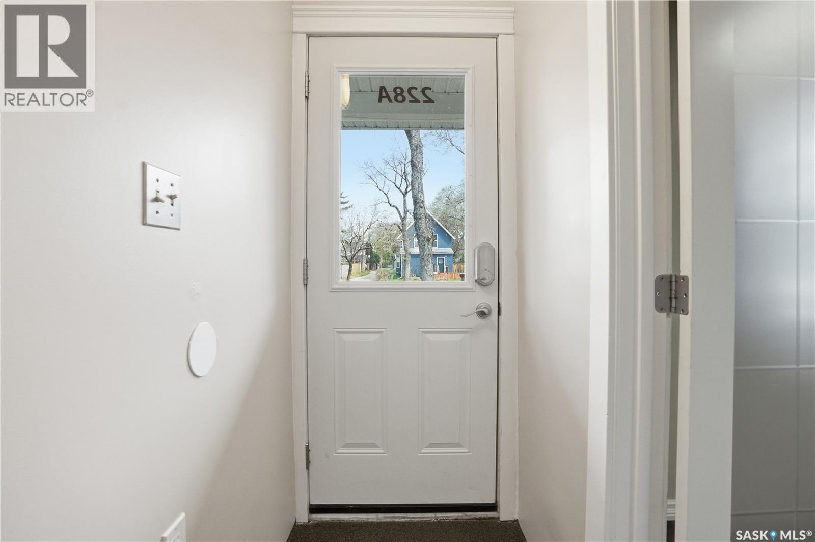 228 8Th Street E, Saskatoon, SK - Indoor Photo Showing Other Room