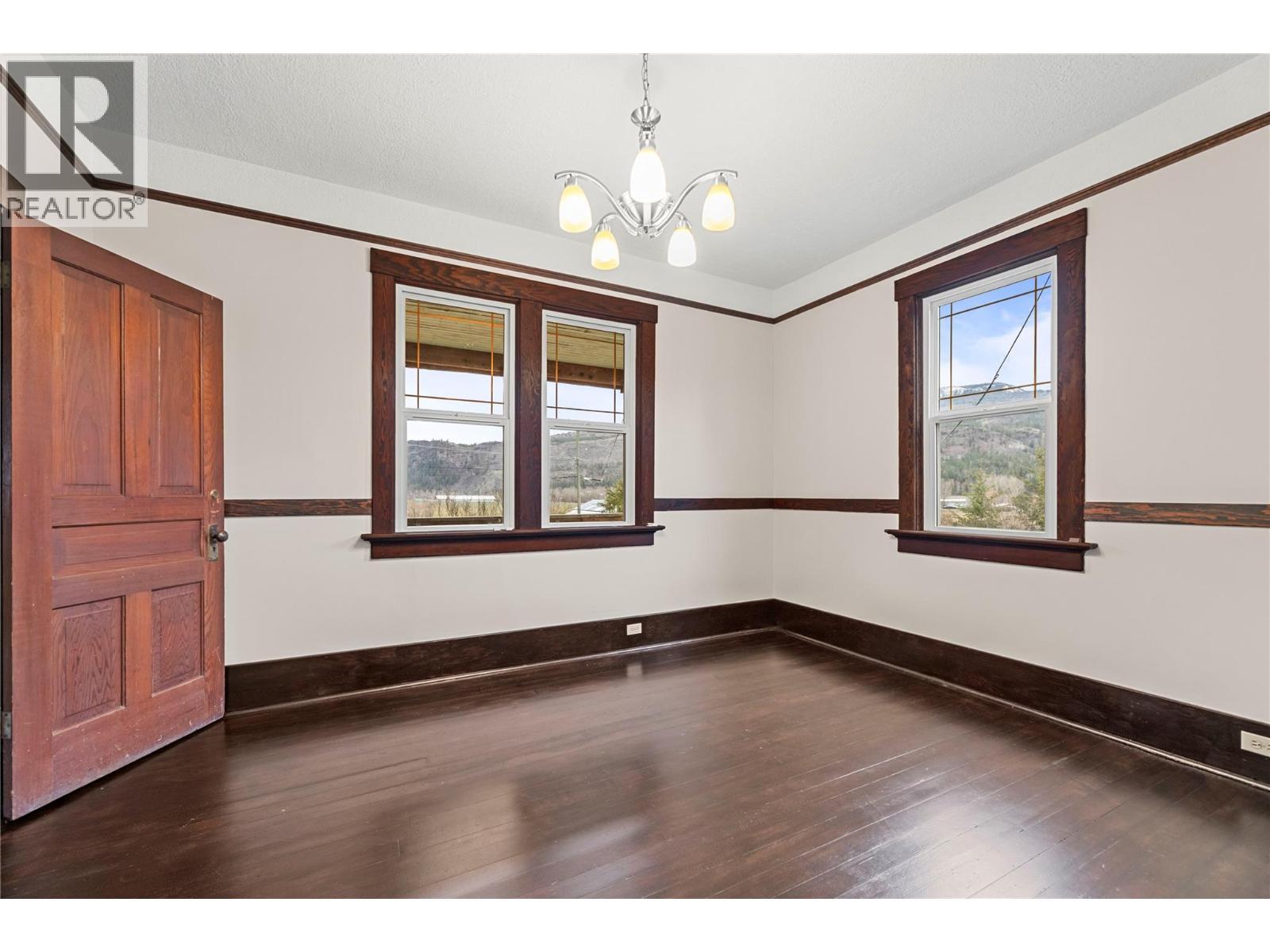 main floor - 3135 Edes Road, Salmon Arm, BC - Indoor Photo Showing Other Room