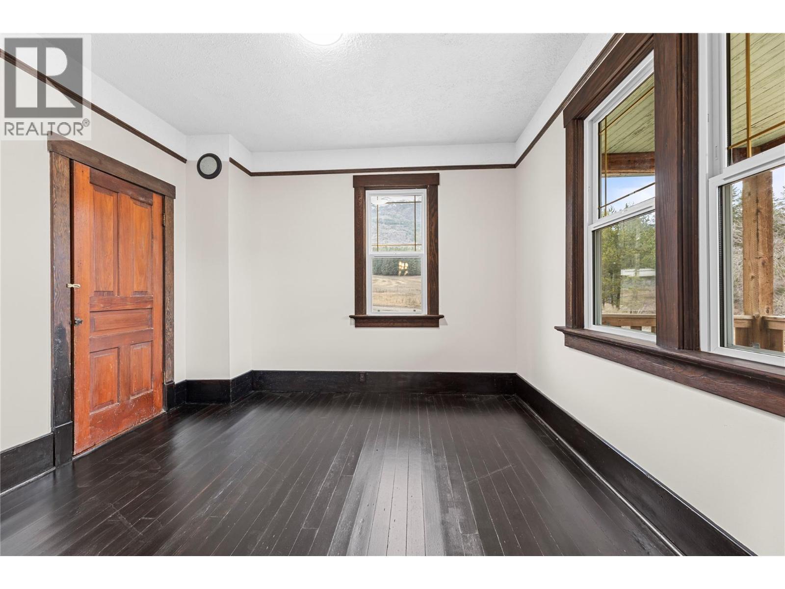 main floor - 3135 Edes Road, Salmon Arm, BC - Indoor Photo Showing Other Room