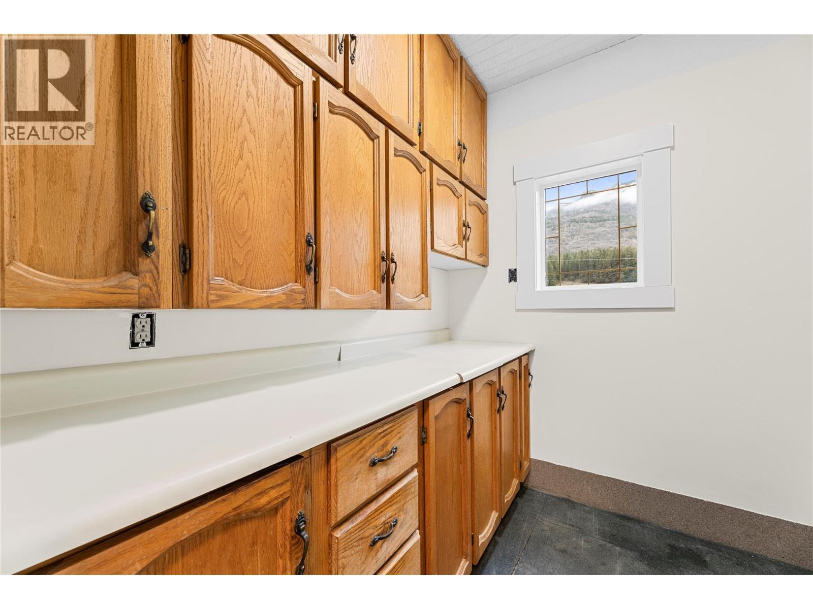 main floor - 3135 Edes Road, Salmon Arm, BC - Indoor