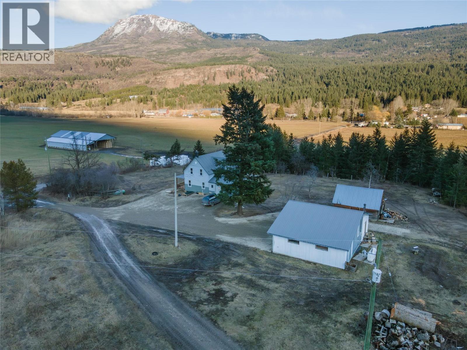 3135 Edes Road, Salmon Arm, BC - Outdoor With Body Of Water With View