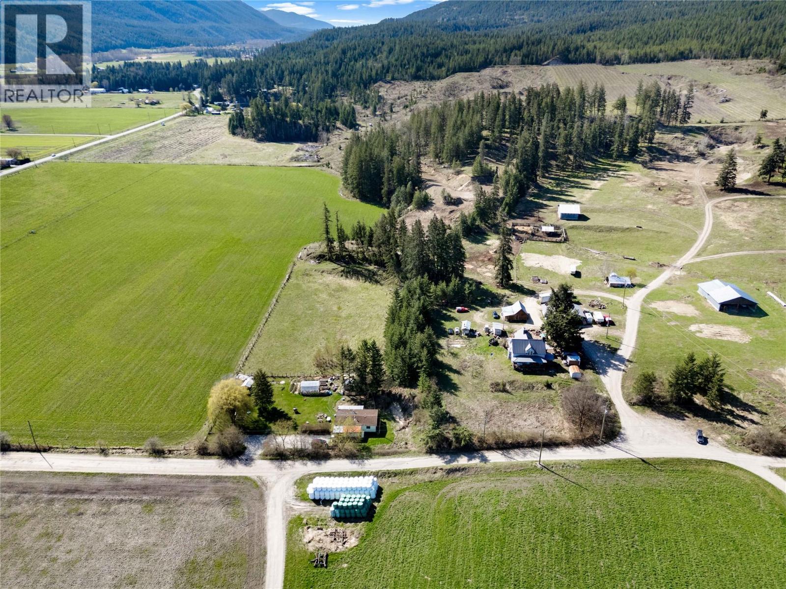 3135 Edes Road, Salmon Arm, BC - Outdoor With View