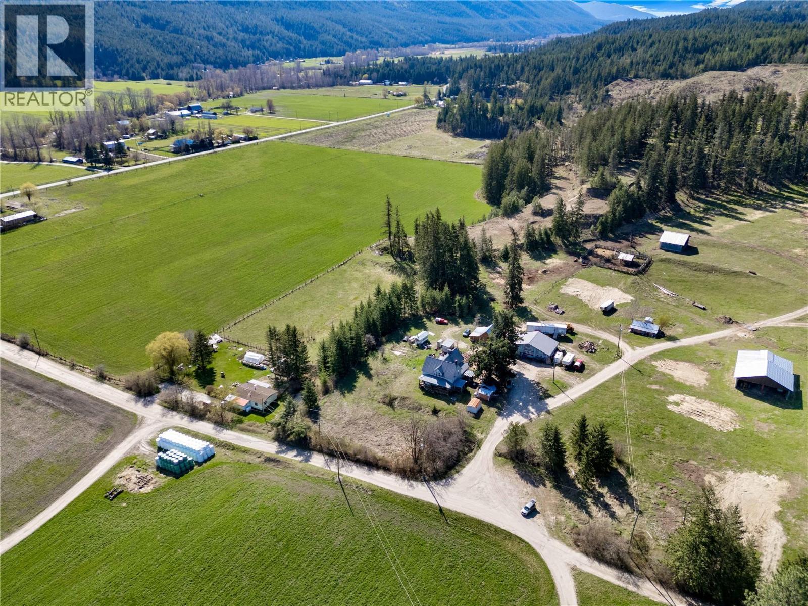3135 Edes Road, Salmon Arm, BC - Outdoor With View