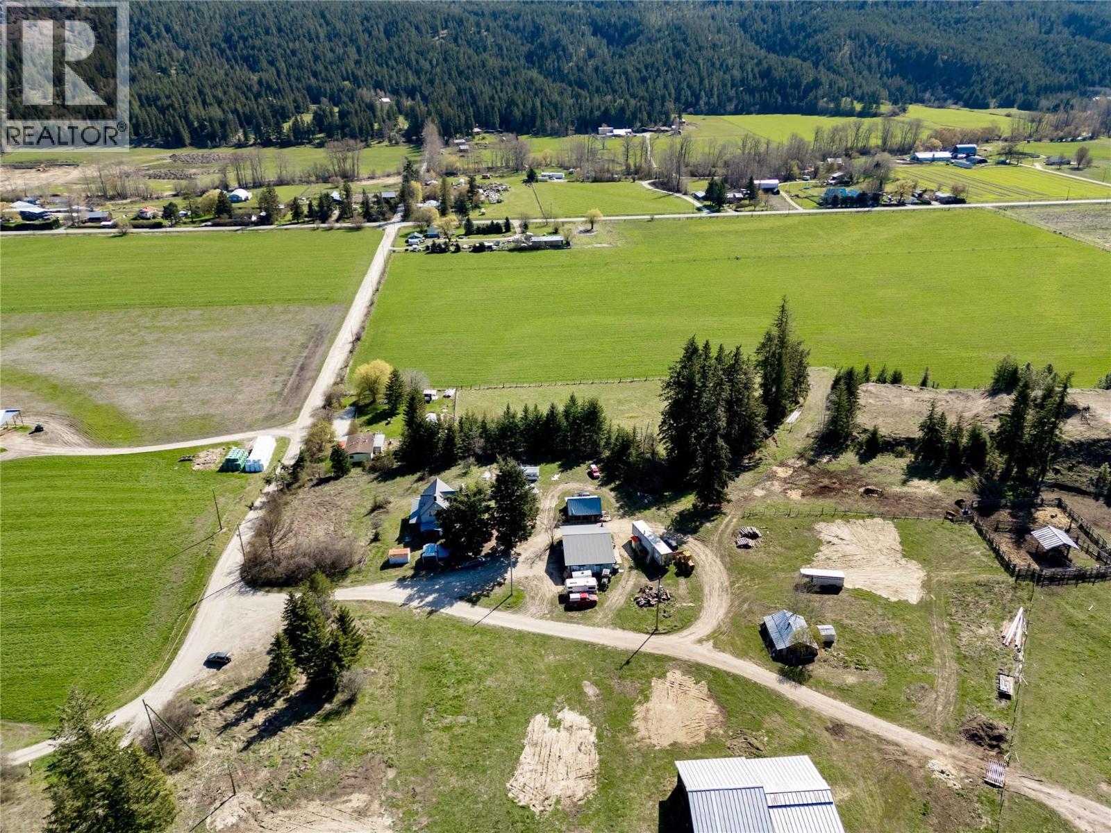 3135 Edes Road, Salmon Arm, BC - Outdoor With View