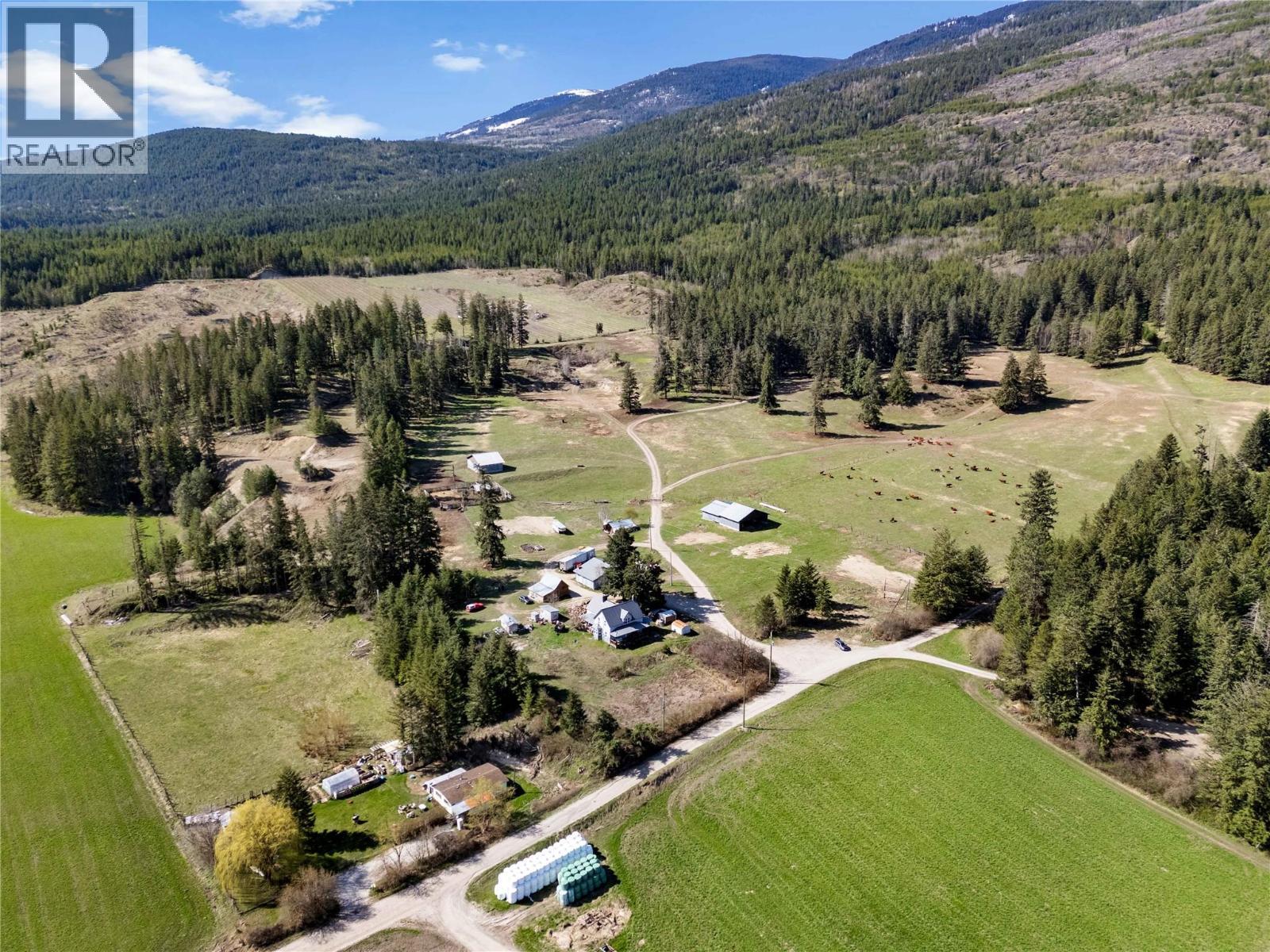 3135 Edes Road, Salmon Arm, BC - Outdoor With View