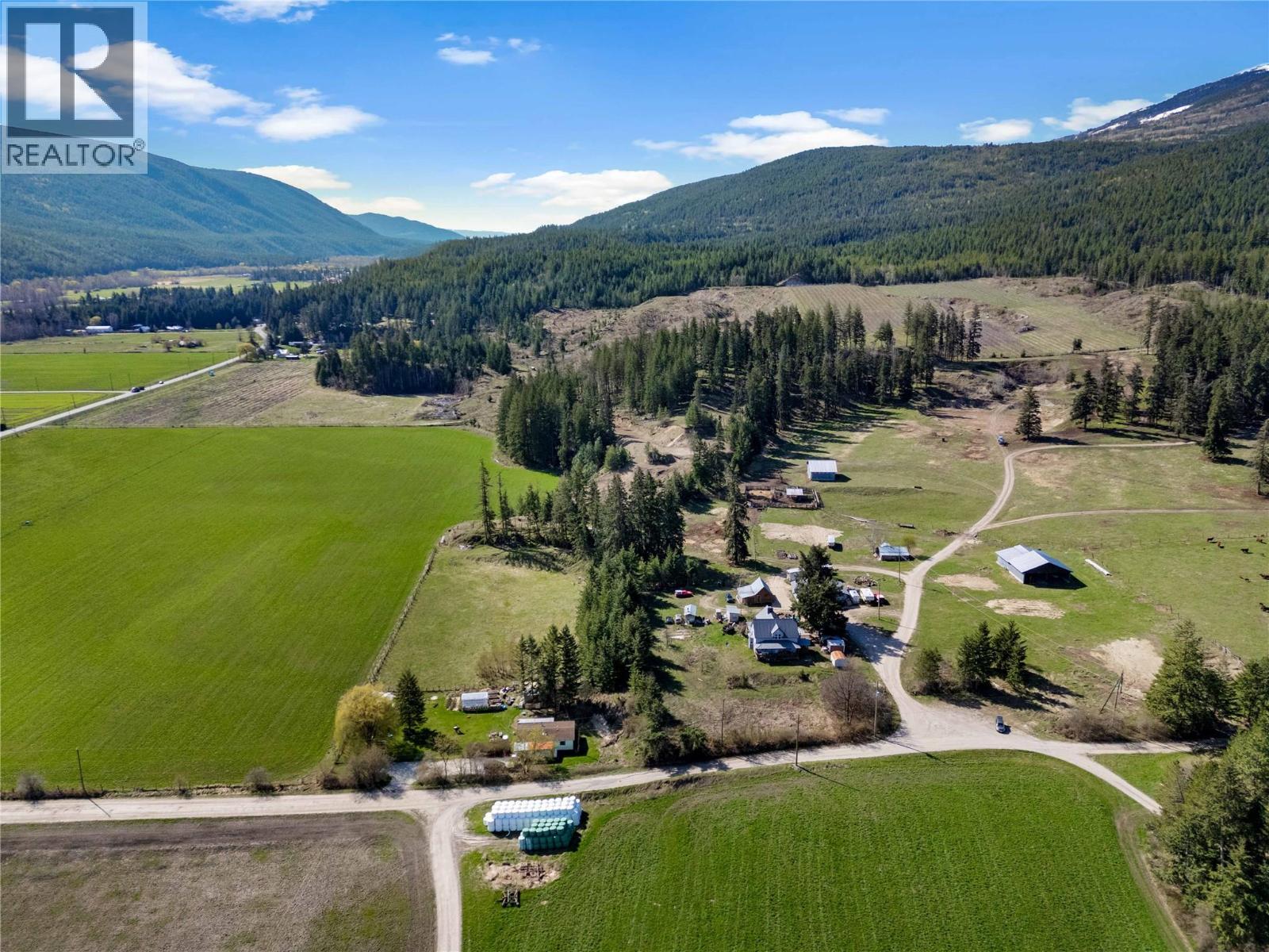 3135 Edes Road, Salmon Arm, BC - Outdoor With View
