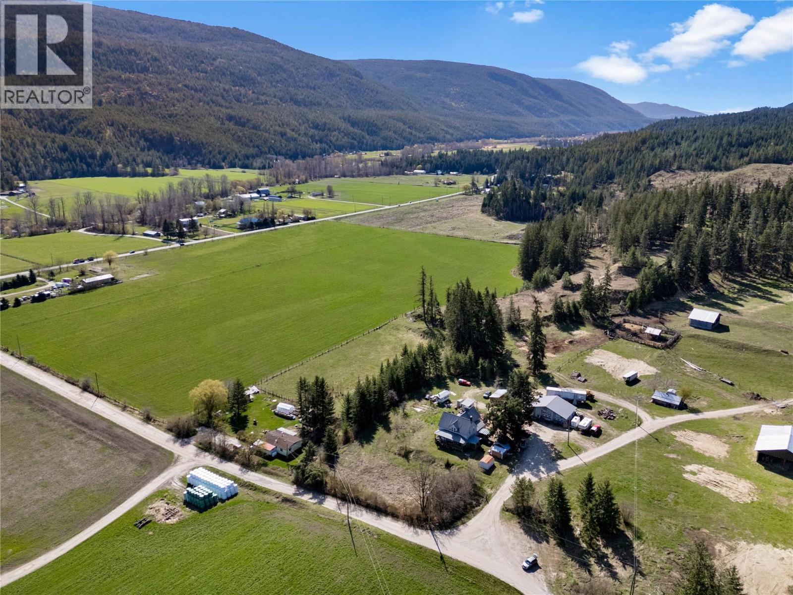 3135 Edes Road, Salmon Arm, BC - Outdoor With View