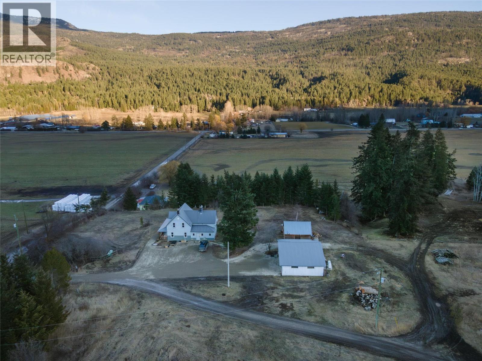 3135 Edes Road, Salmon Arm, BC - Outdoor With View