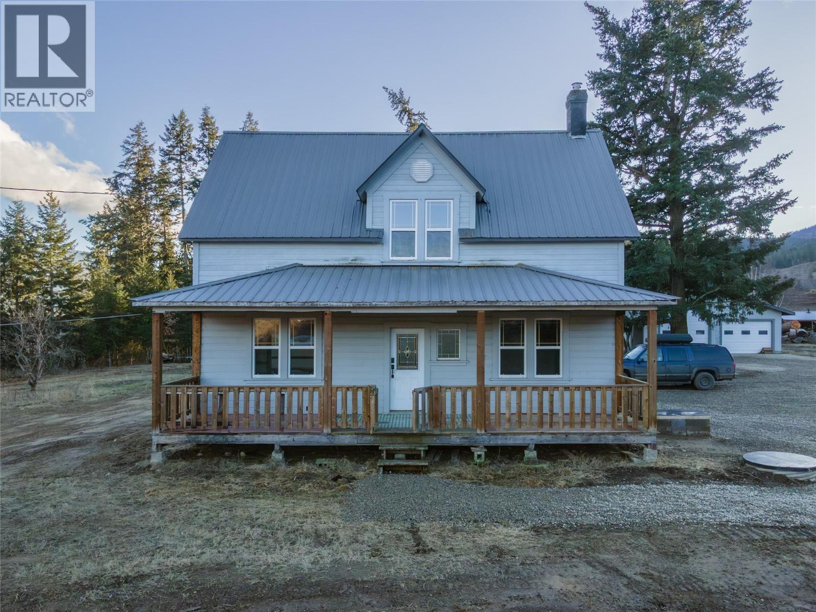 3135 Edes Road, Salmon Arm, BC - Outdoor With Deck Patio Veranda