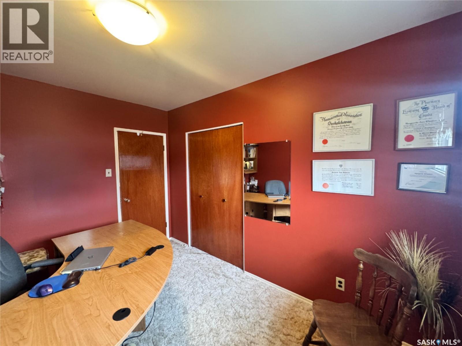 423 7Th Avenue W, Biggar, SK - Indoor