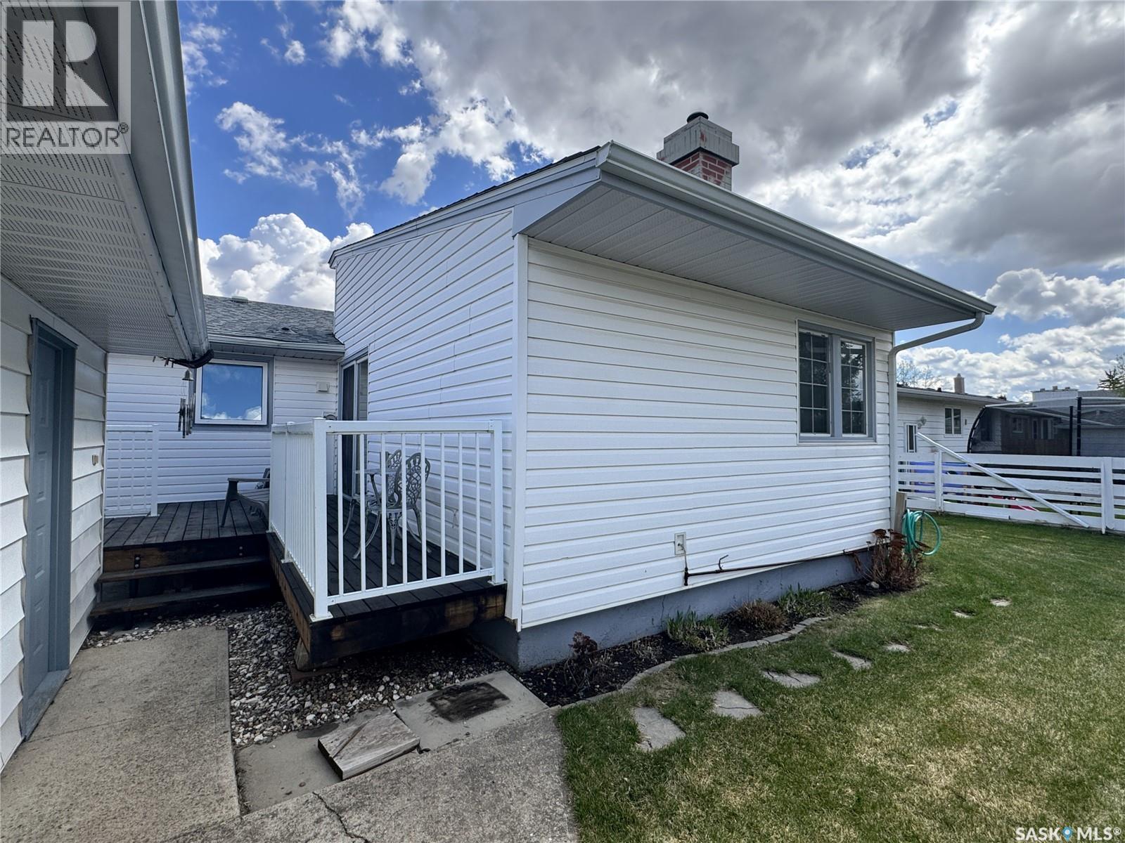 423 7Th Avenue W, Biggar, SK - Outdoor With Exterior