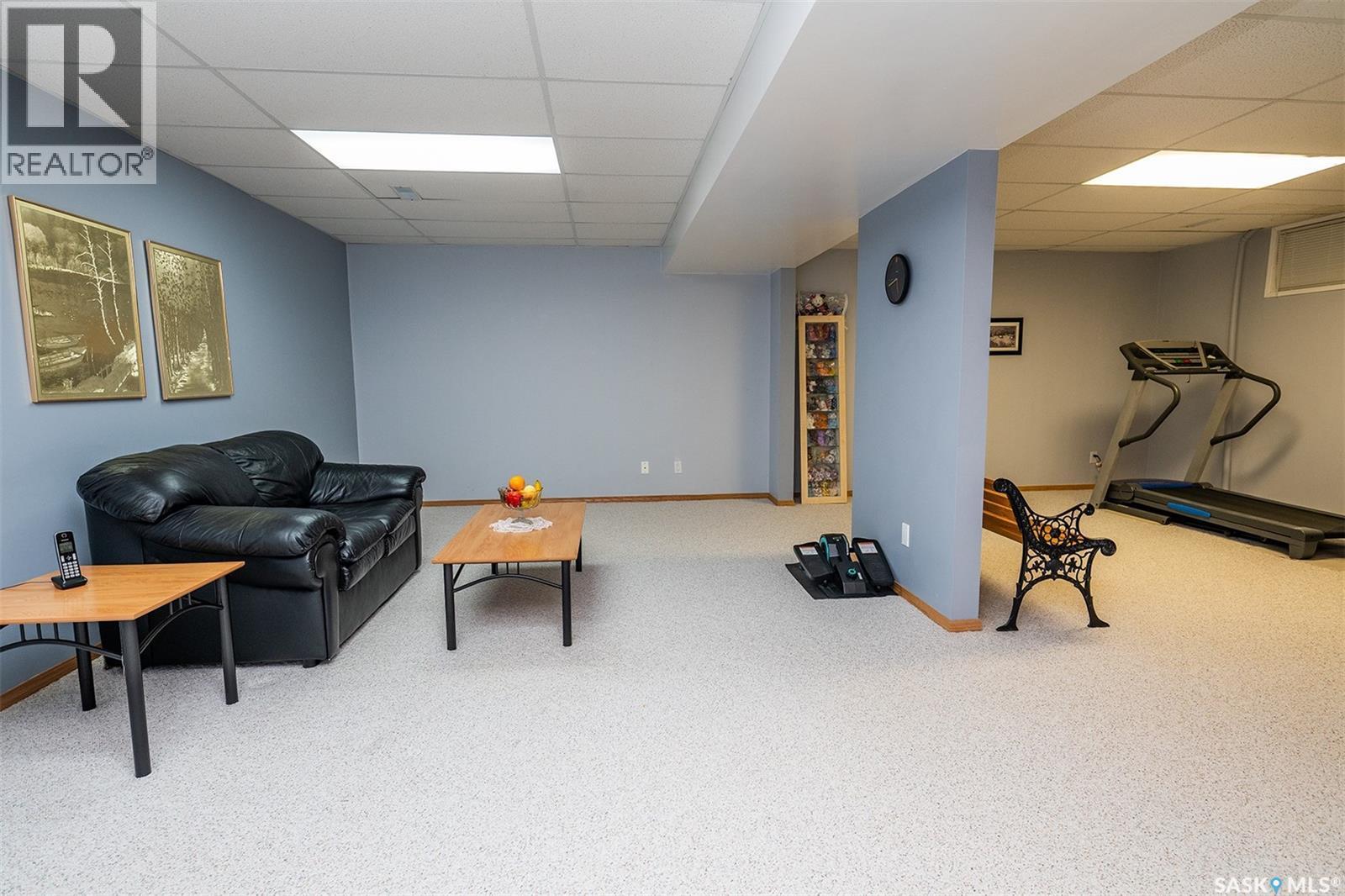 512 9Th Street E, Wynyard, SK - Indoor Photo Showing Basement