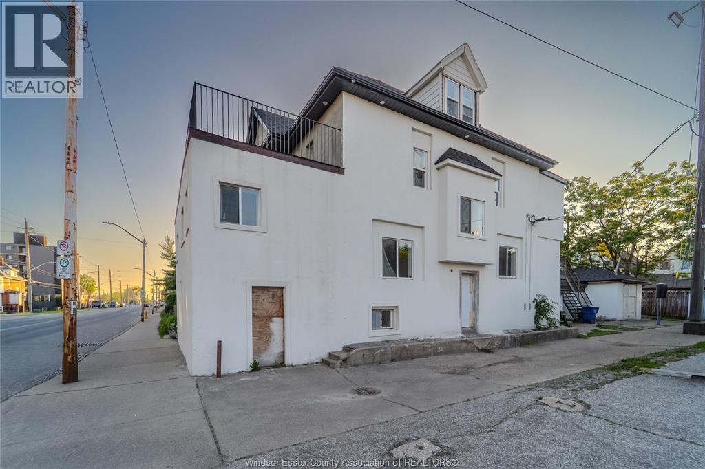 430 Wyandotte Street West, Windsor, ON