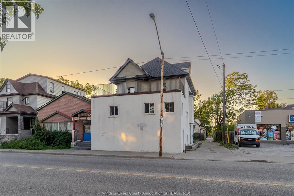 430 Wyandotte Street West, Windsor, ON