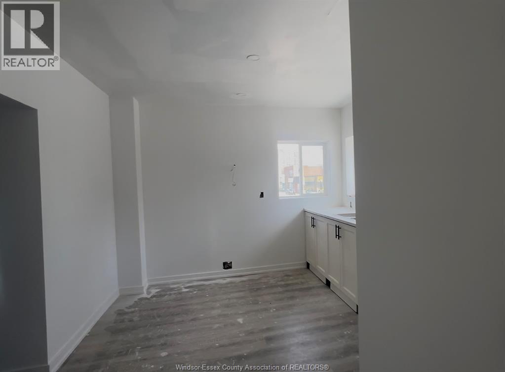 430 Wyandotte Street West, Windsor, ON