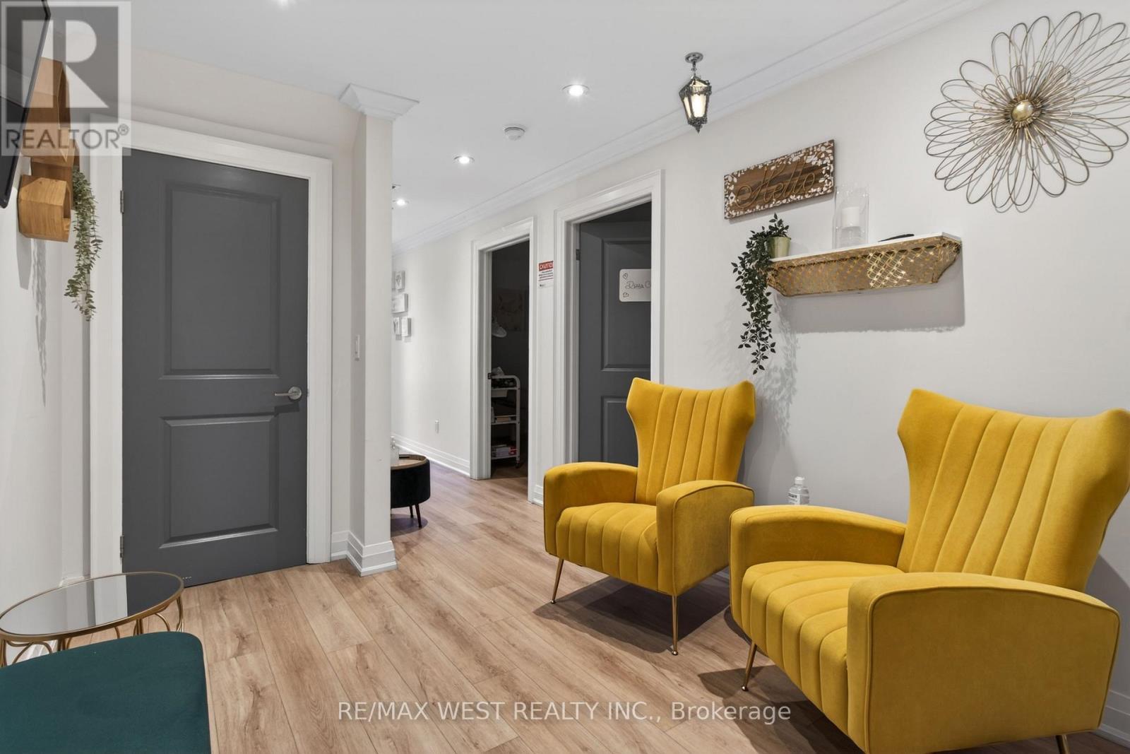 10 - 160 Cidermill Avenue, Vaughan, ON