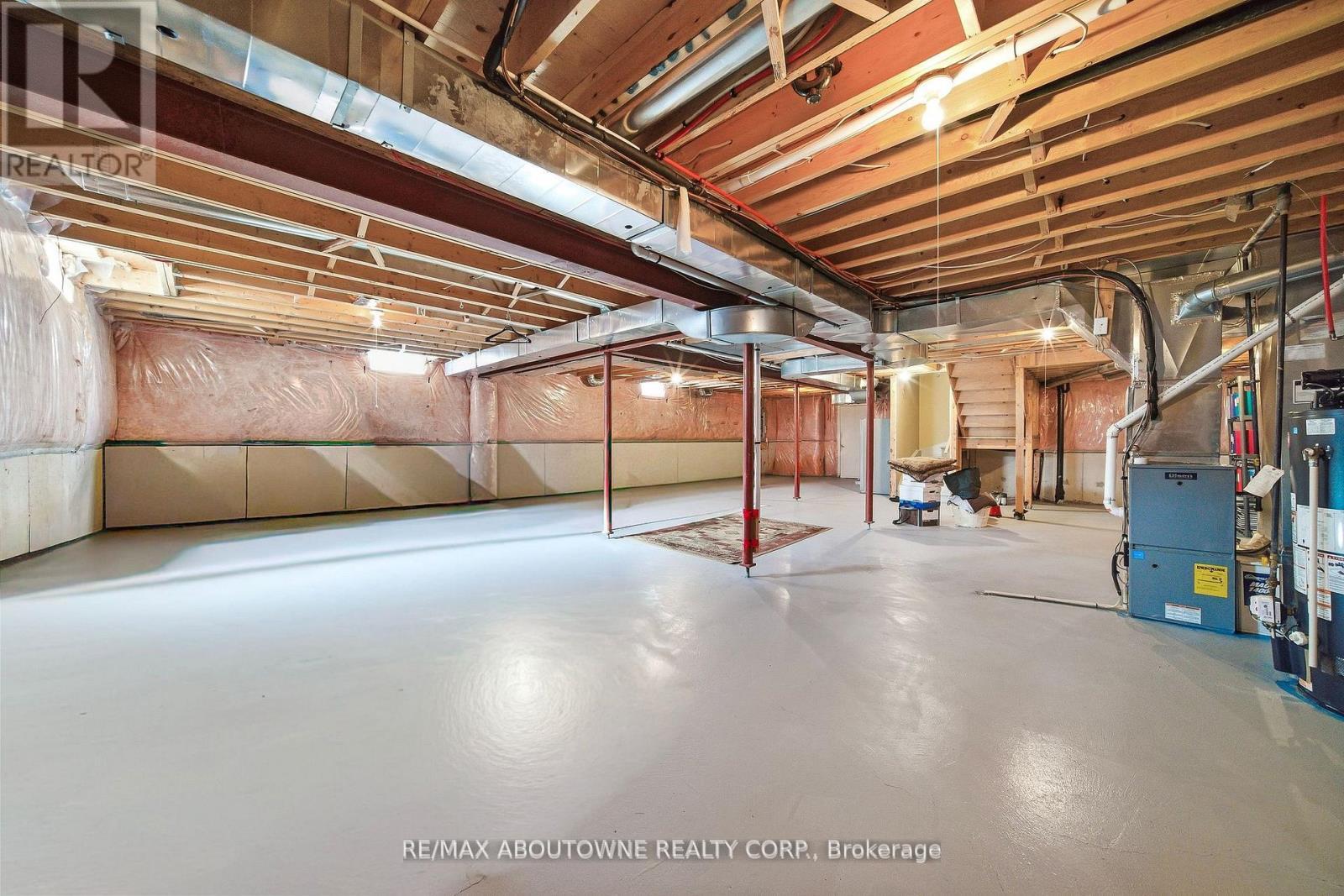 2070 Willhaven Trail, Oakville, ON - Indoor Photo Showing Basement
