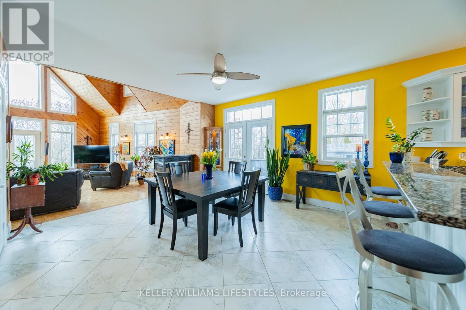 73028 Denise Court, Bluewater (Zurich), ON - Indoor Photo Showing Dining Room