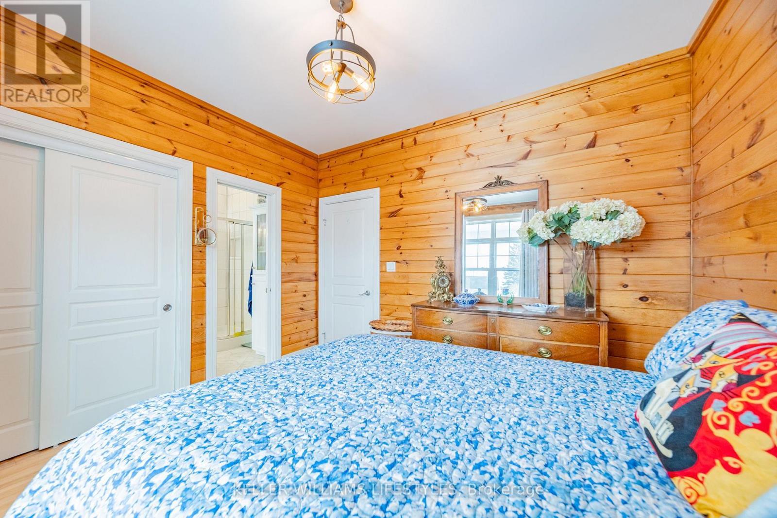 73028 Denise Court, Bluewater (Zurich), ON - Indoor Photo Showing Bedroom