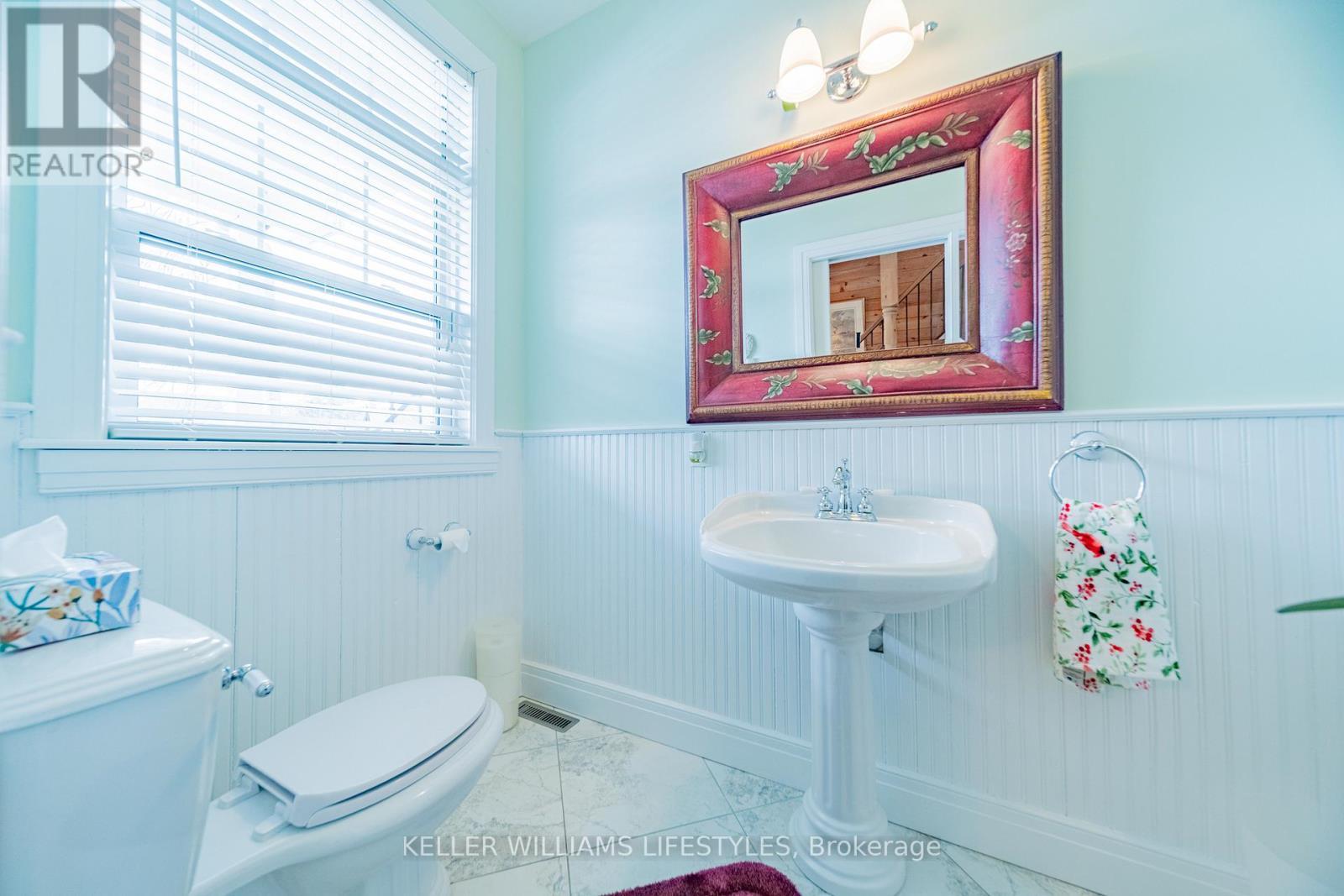 73028 Denise Court, Bluewater (Zurich), ON - Indoor Photo Showing Bathroom