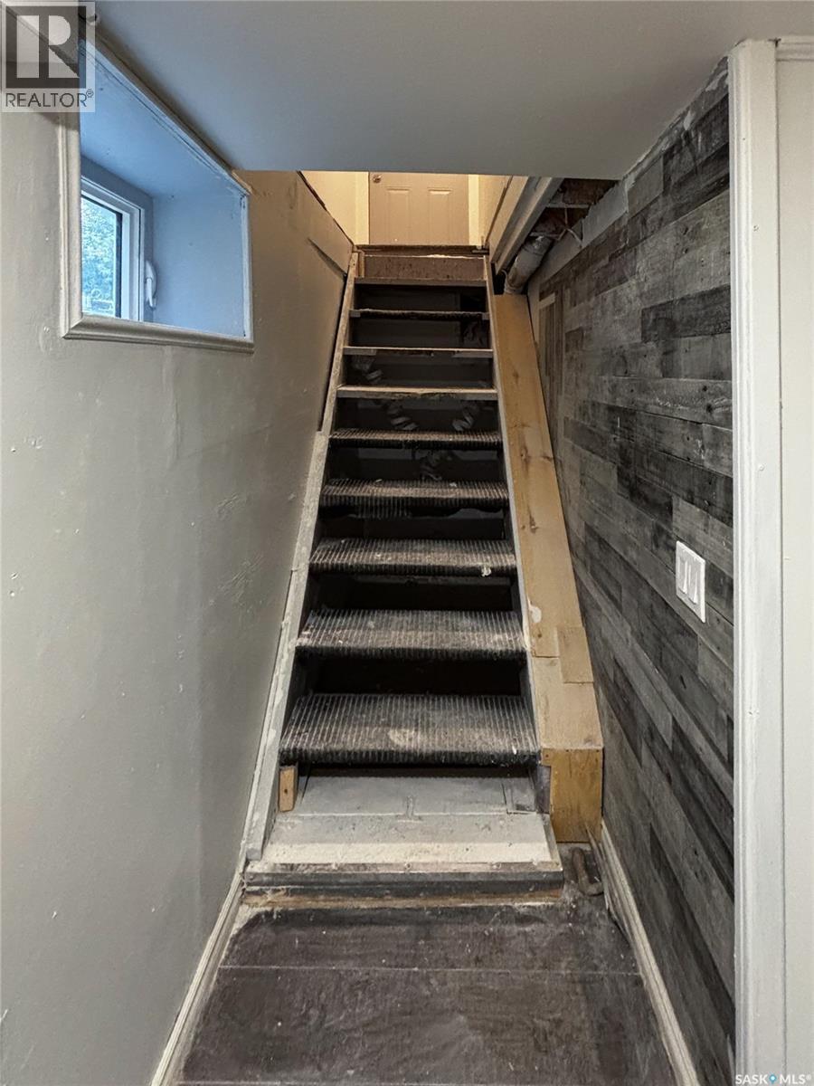 1306 B Avenue N, Saskatoon, SK - Indoor Photo Showing Other Room