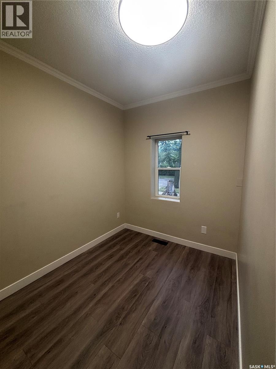 1306 B Avenue N, Saskatoon, SK - Indoor Photo Showing Other Room