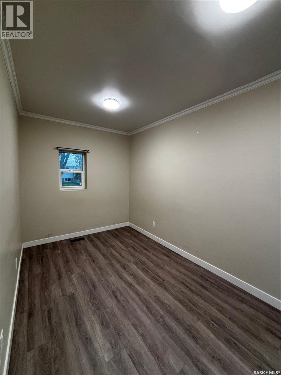 1306 B Avenue N, Saskatoon, SK - Indoor Photo Showing Other Room