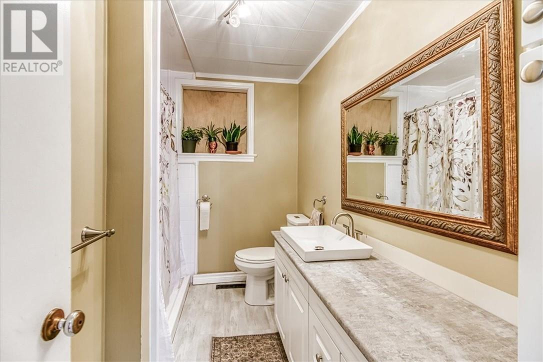 60 Allan, Coniston, ON - Indoor Photo Showing Bathroom