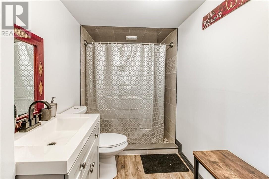 60 Allan, Coniston, ON - Indoor Photo Showing Bathroom
