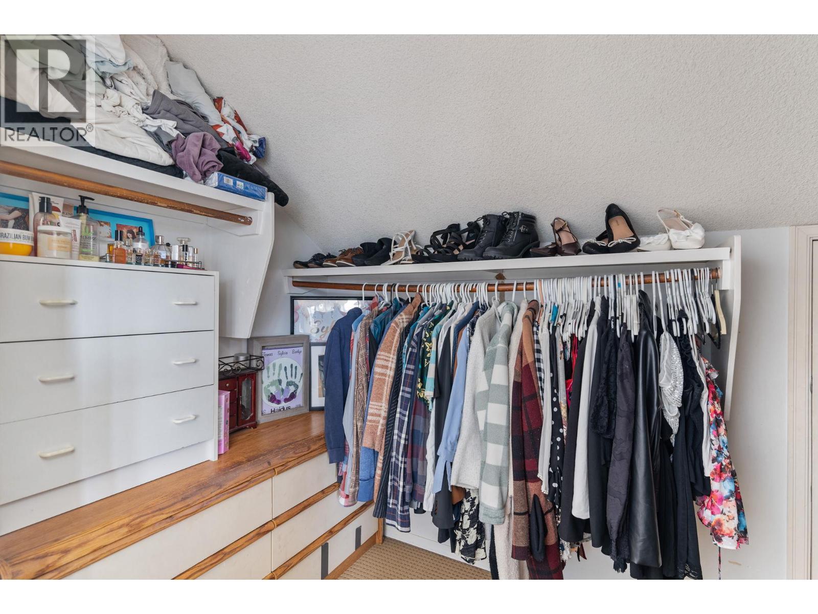 1950 Burtch Road Unit# 13, Kelowna, BC - Indoor With Storage