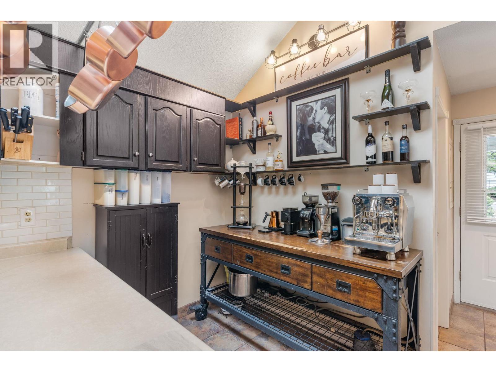 1950 Burtch Road Unit# 13, Kelowna, BC - Indoor