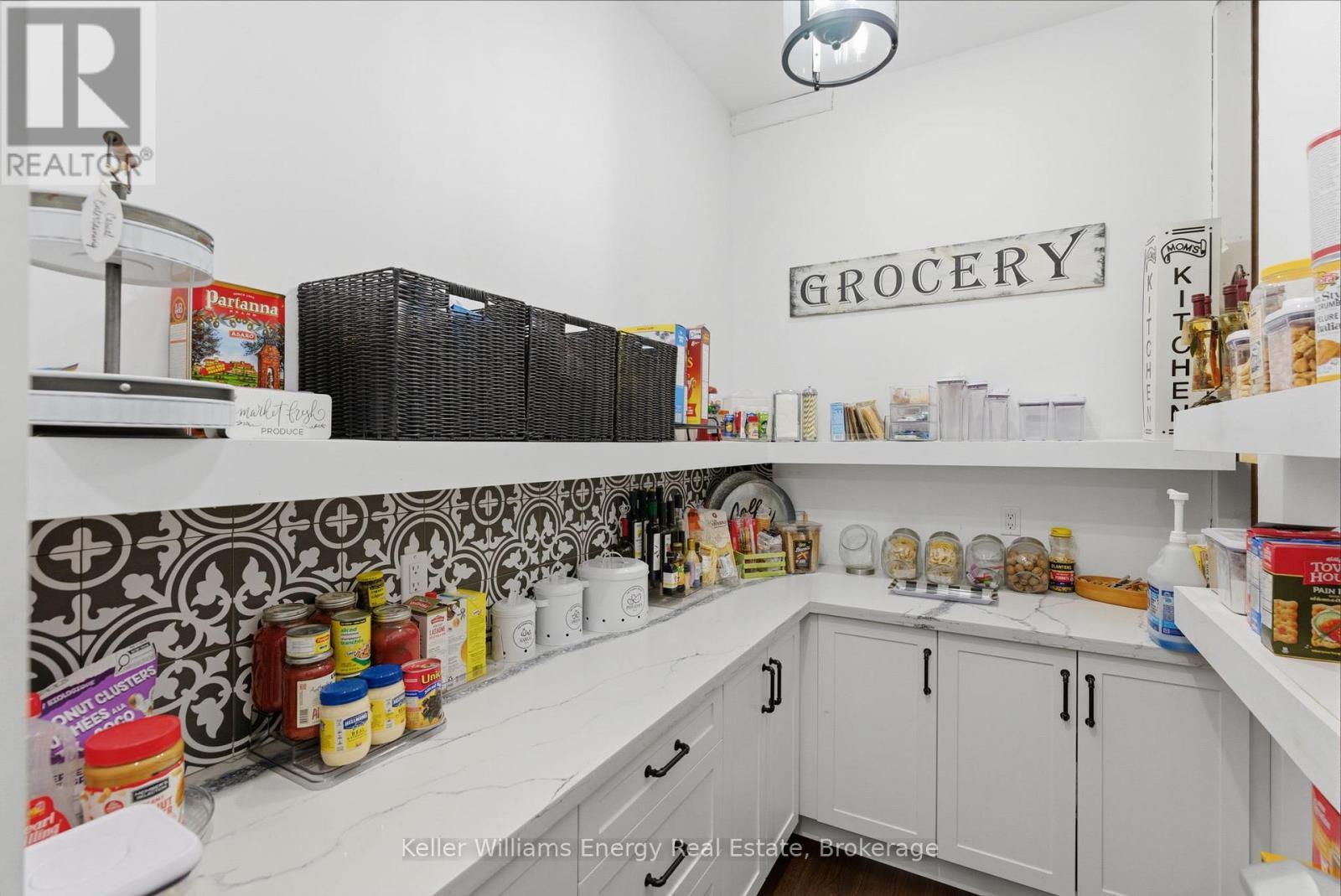 143 River Street, Scugog, ON - Indoor