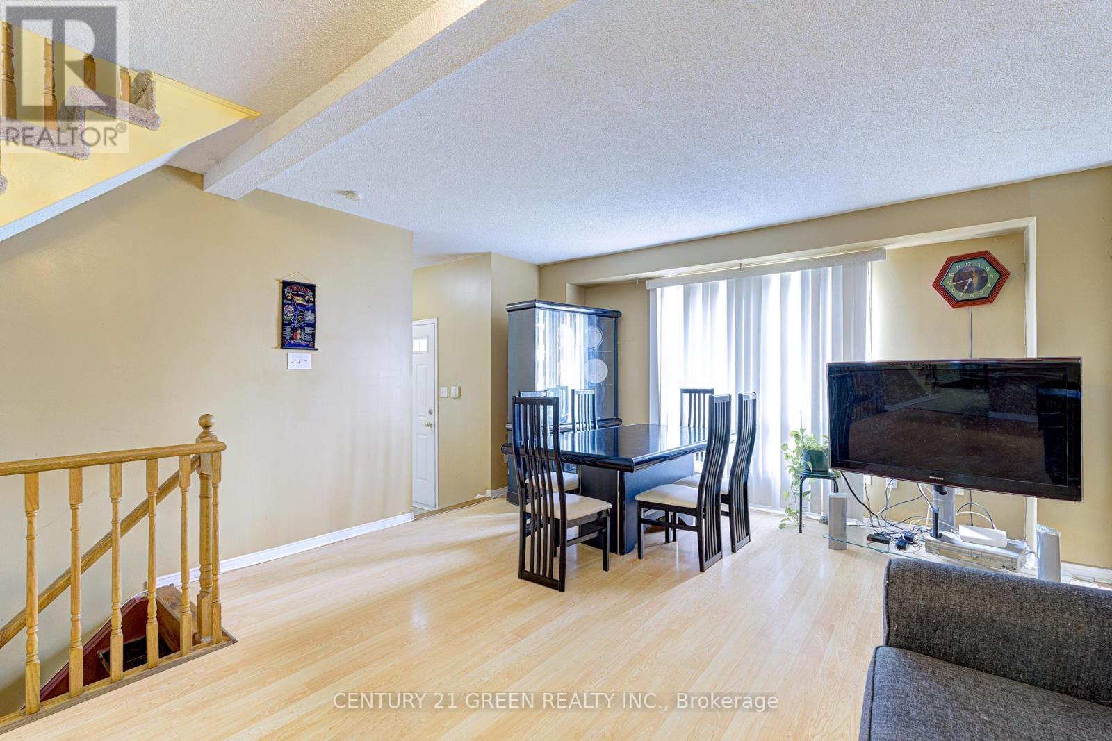 3 Desert Sand Drive, Brampton, ON - Indoor