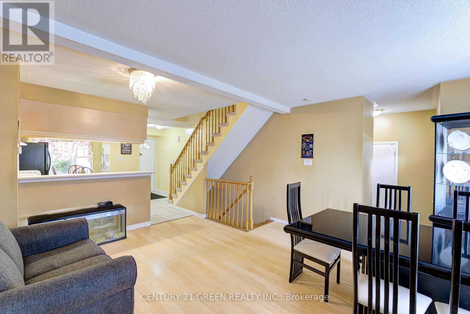 3 Desert Sand Drive, Brampton, ON - Indoor