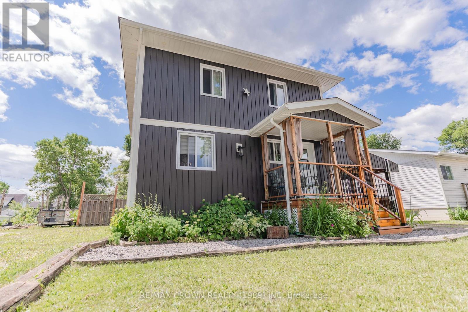 33 Dominion Avenue, Kapuskasing, ON - Outdoor