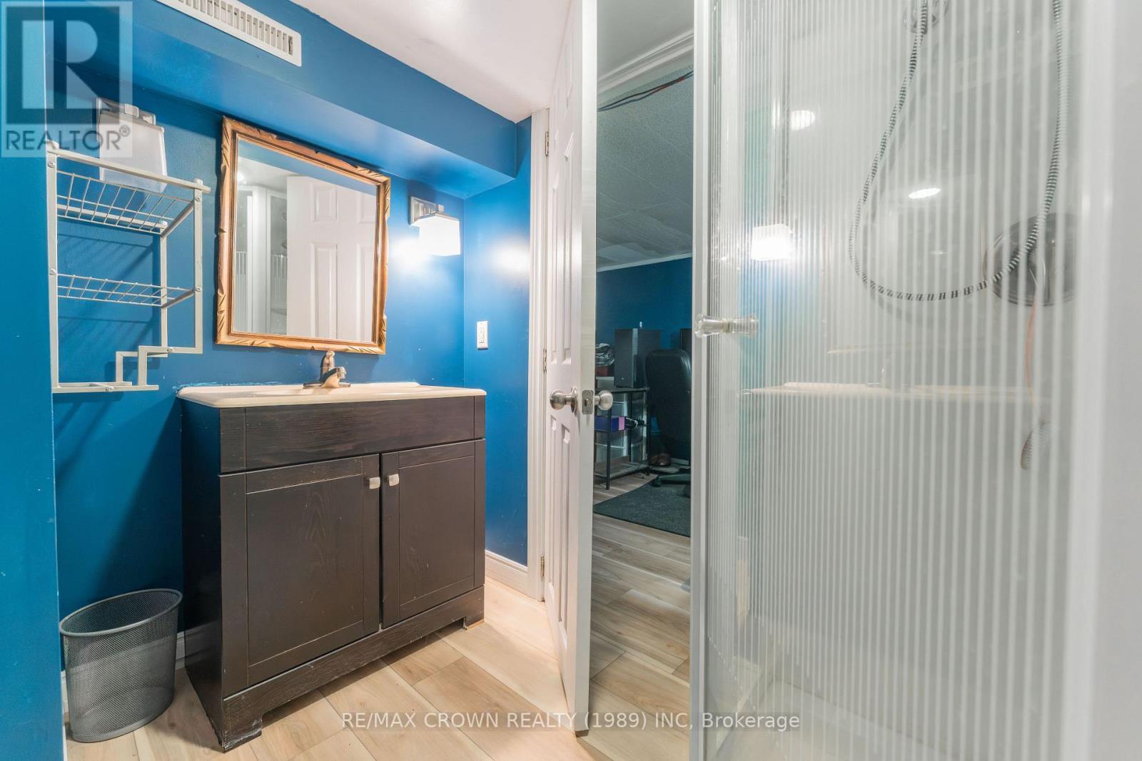 33 Dominion Avenue, Kapuskasing, ON - Indoor Photo Showing Bathroom
