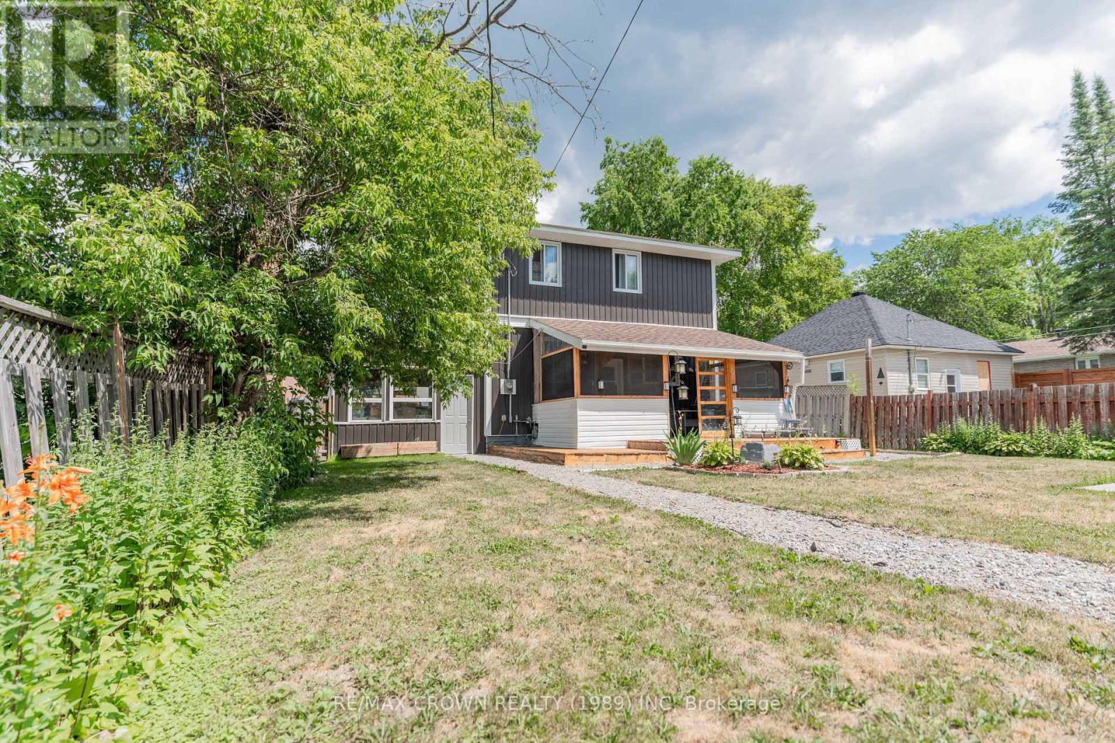 33 Dominion Avenue, Kapuskasing, ON - Outdoor With Deck Patio Veranda