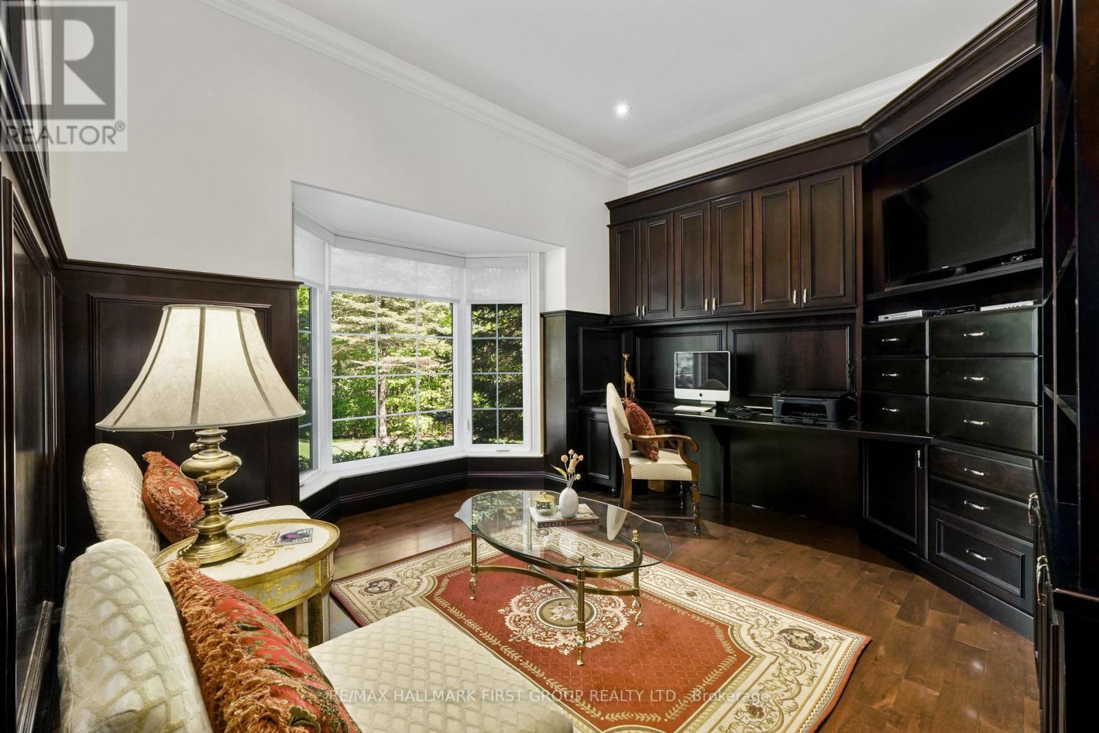 5 Ironwood Crescent, Brighton, ON - Indoor Photo Showing Living Room
