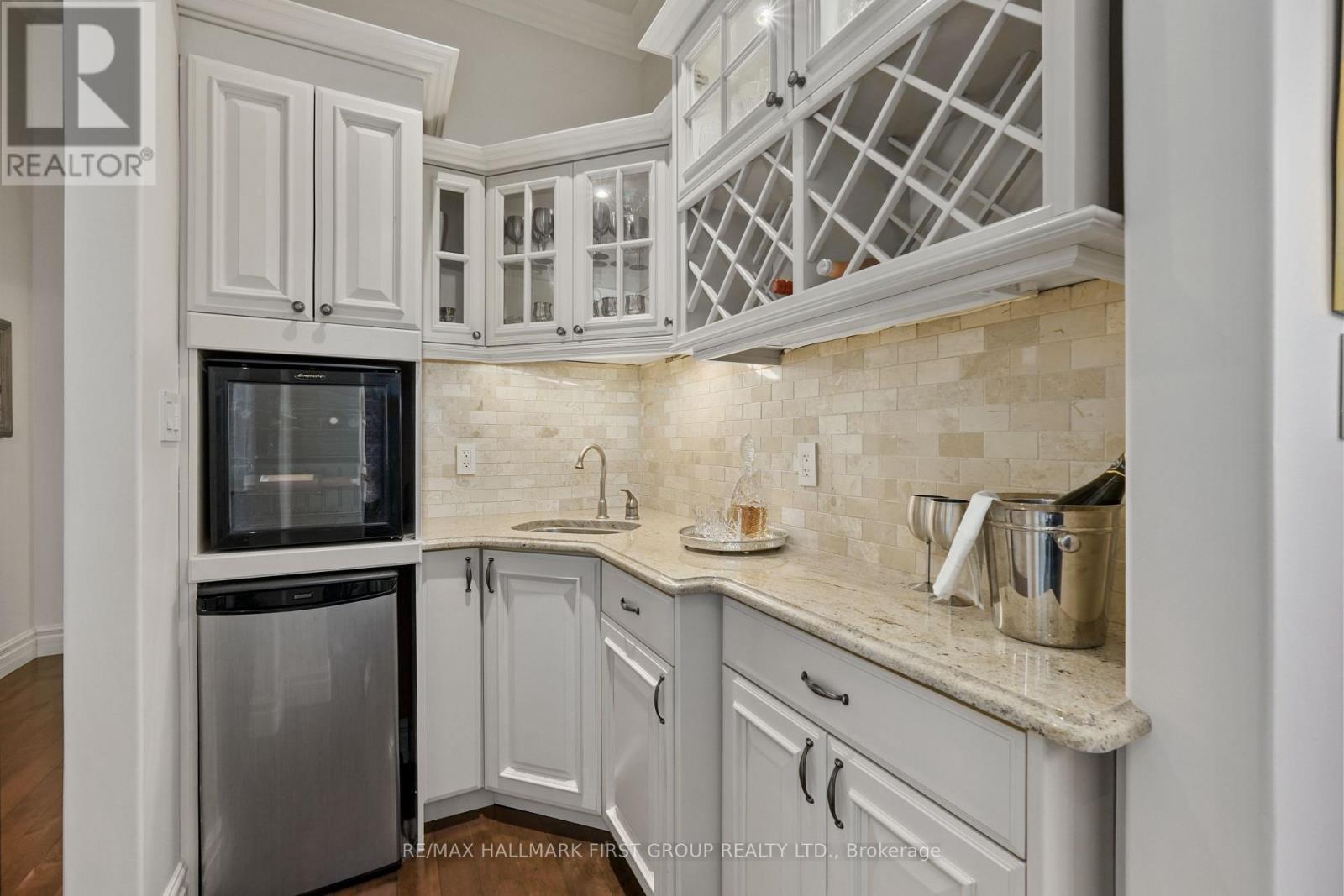 5 Ironwood Crescent, Brighton, ON - Indoor Photo Showing Kitchen