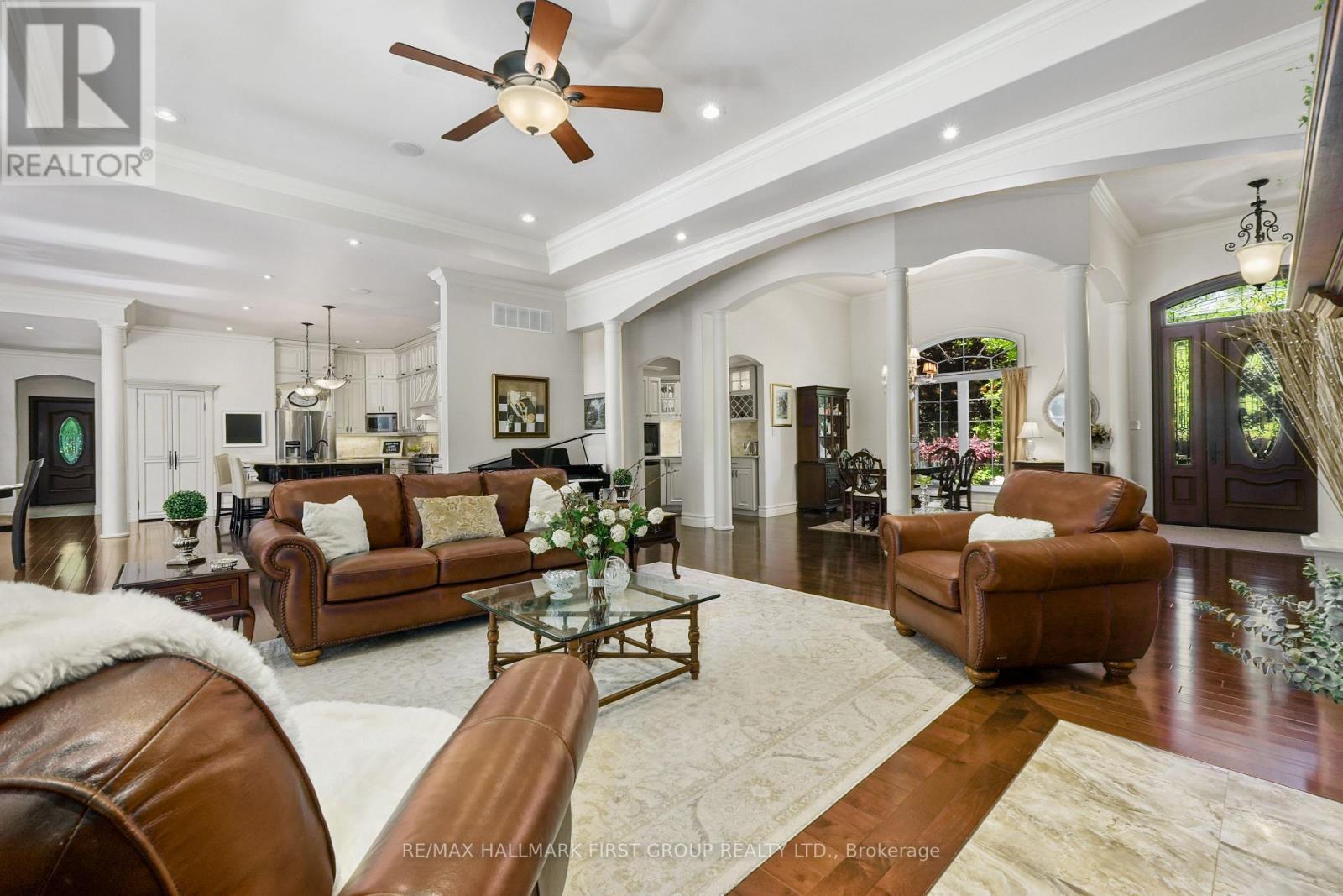 5 Ironwood Crescent, Brighton, ON - Indoor Photo Showing Living Room