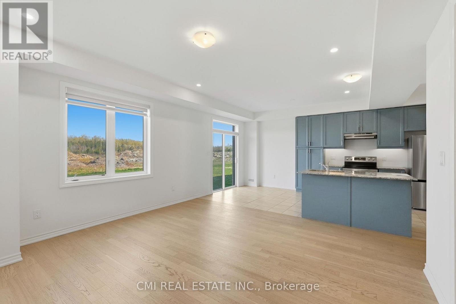 20 Hillcroft Way, Kawartha Lakes, ON - Indoor Photo Showing Kitchen
