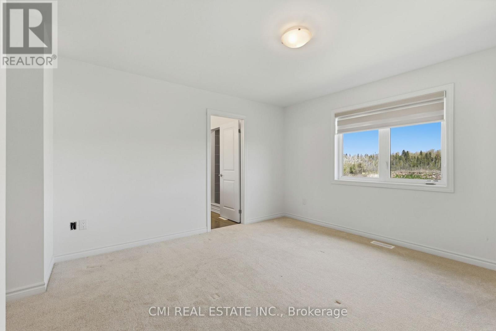 20 Hillcroft Way, Kawartha Lakes, ON - Indoor Photo Showing Other Room