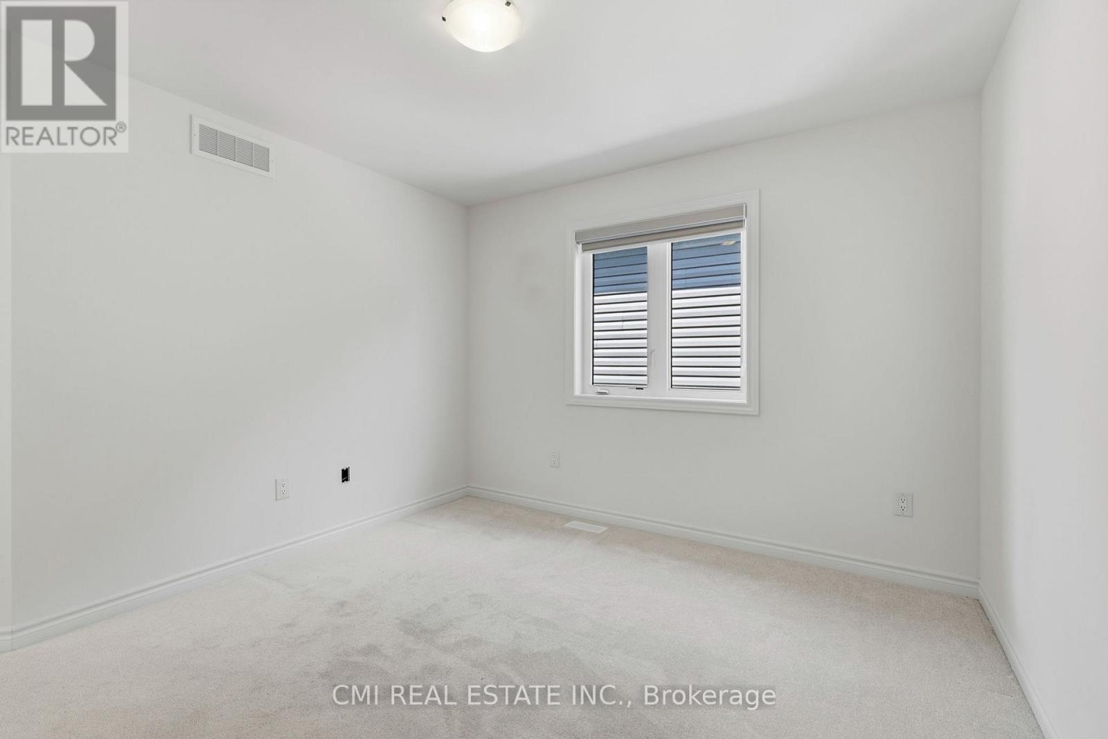 20 Hillcroft Way, Kawartha Lakes, ON - Indoor Photo Showing Other Room