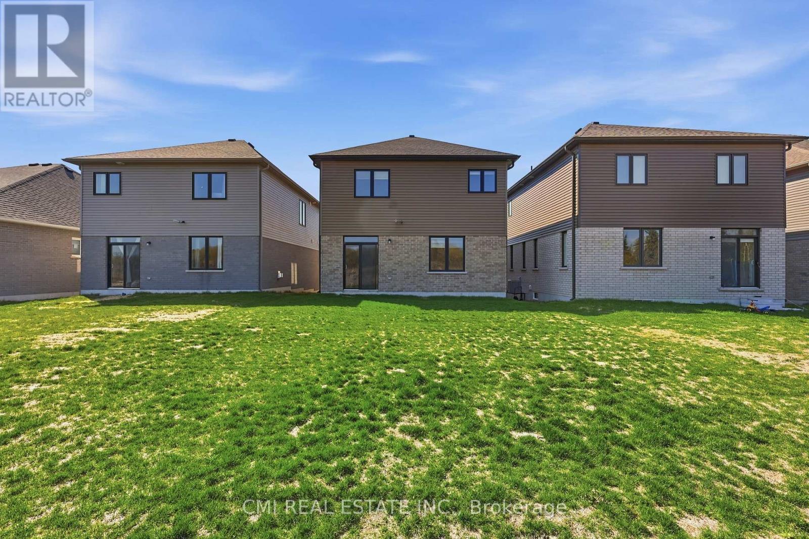 20 Hillcroft Way, Kawartha Lakes, ON - Outdoor With Exterior