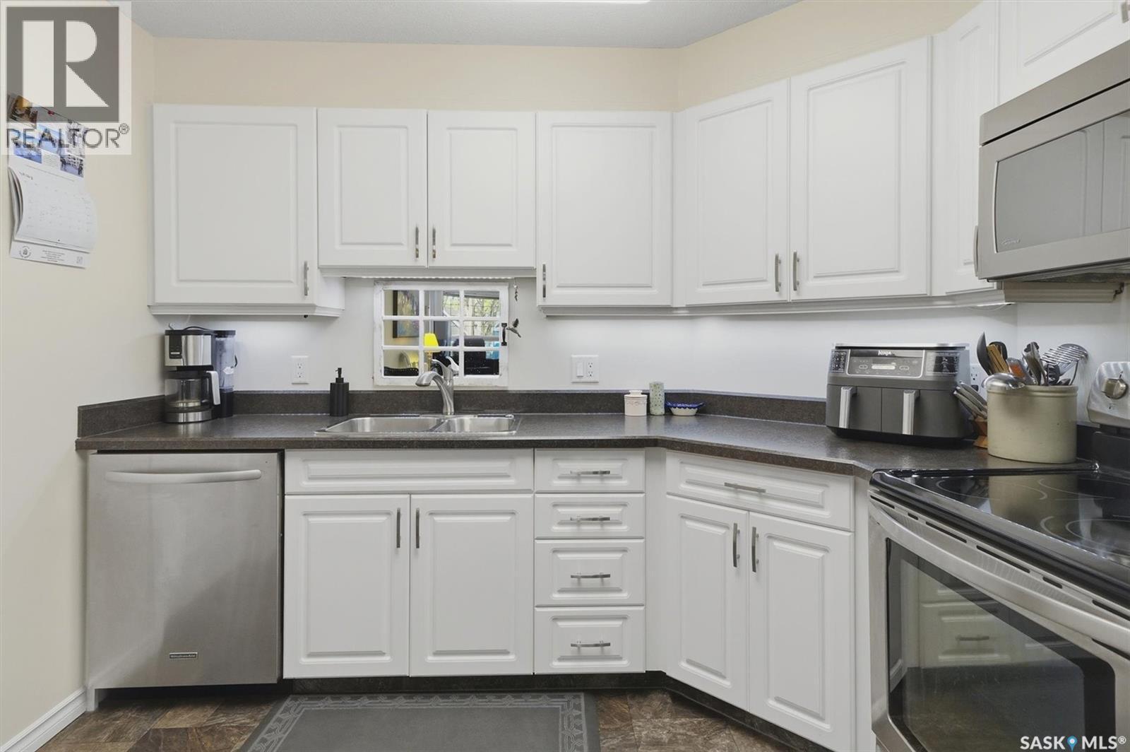 205 435 Main Street, Saskatoon, SK - Indoor Photo Showing Kitchen With Double Sink