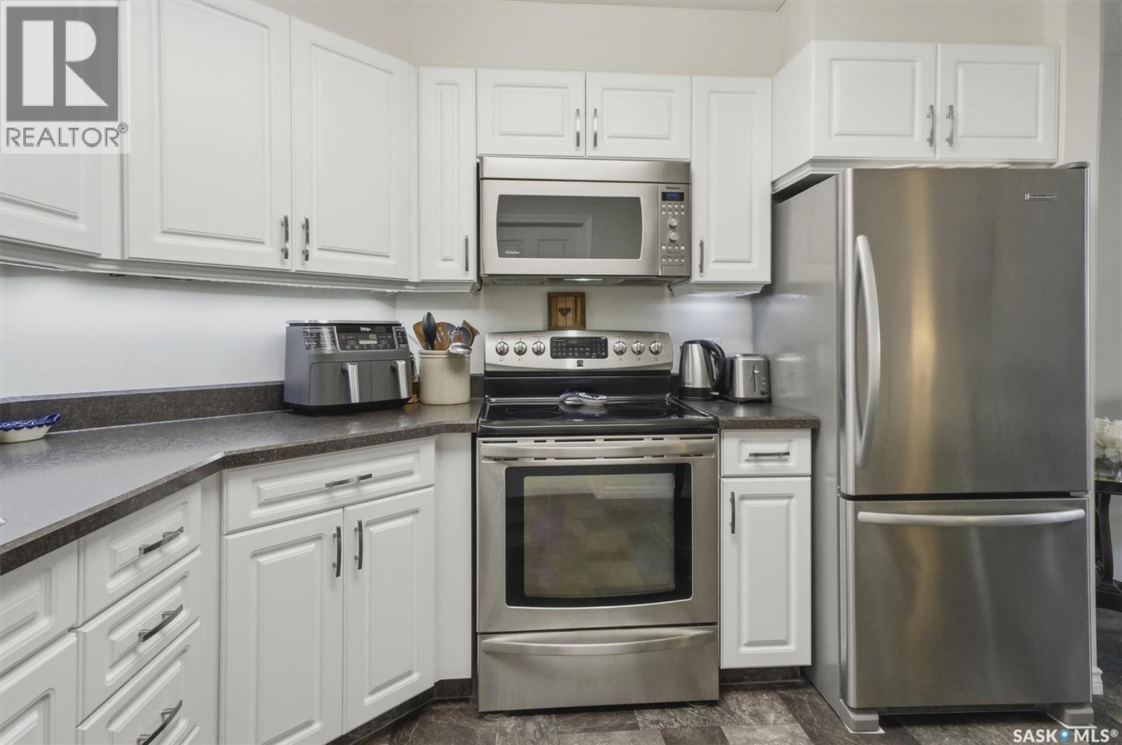 205 435 Main Street, Saskatoon, SK - Indoor Photo Showing Kitchen With Stainless Steel Kitchen