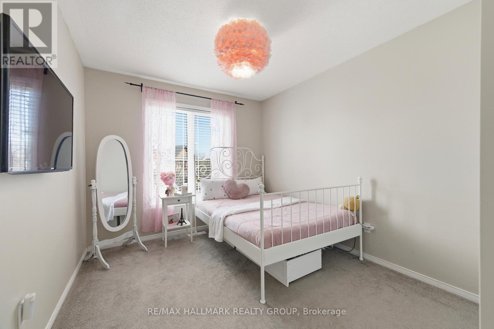 2208 Brockstone Crescent, Ottawa, ON - Indoor Photo Showing Bedroom