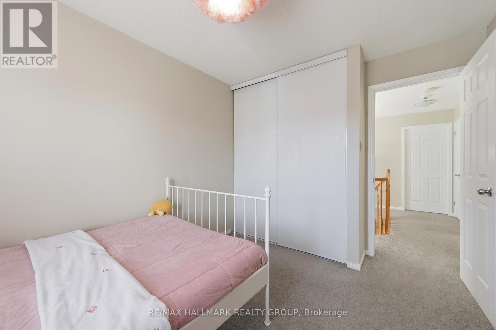 2208 Brockstone Crescent, Ottawa, ON - Indoor Photo Showing Bedroom
