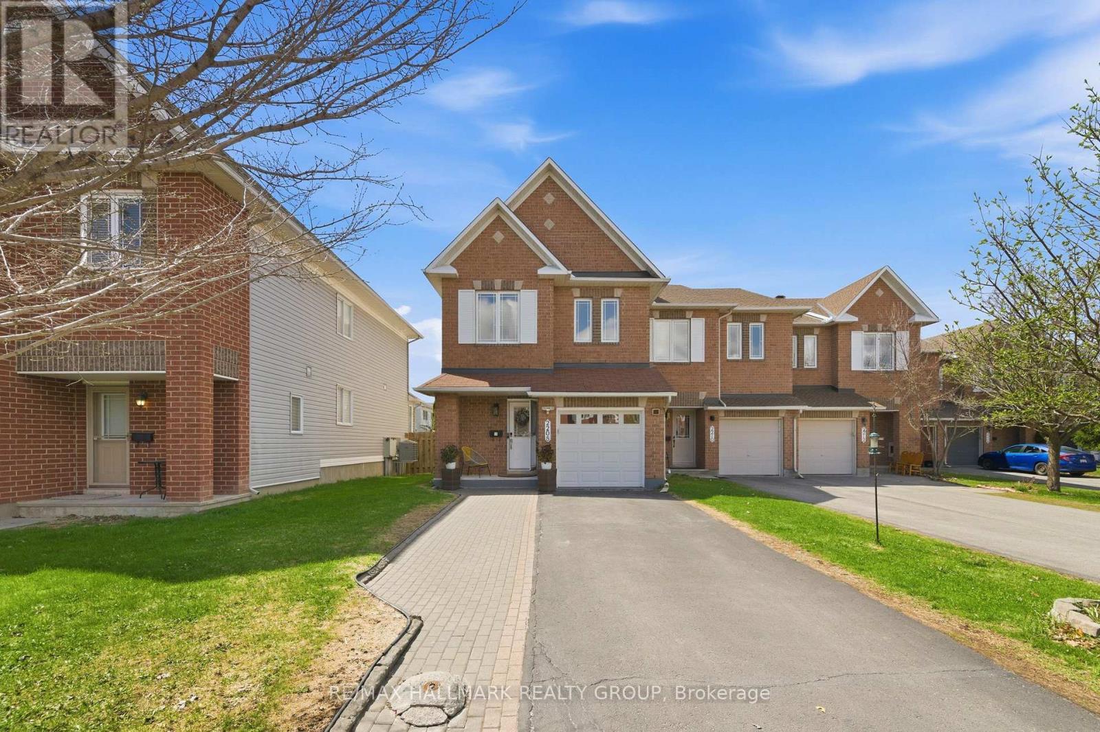 2208 Brockstone Crescent, Ottawa, ON - Outdoor With Facade